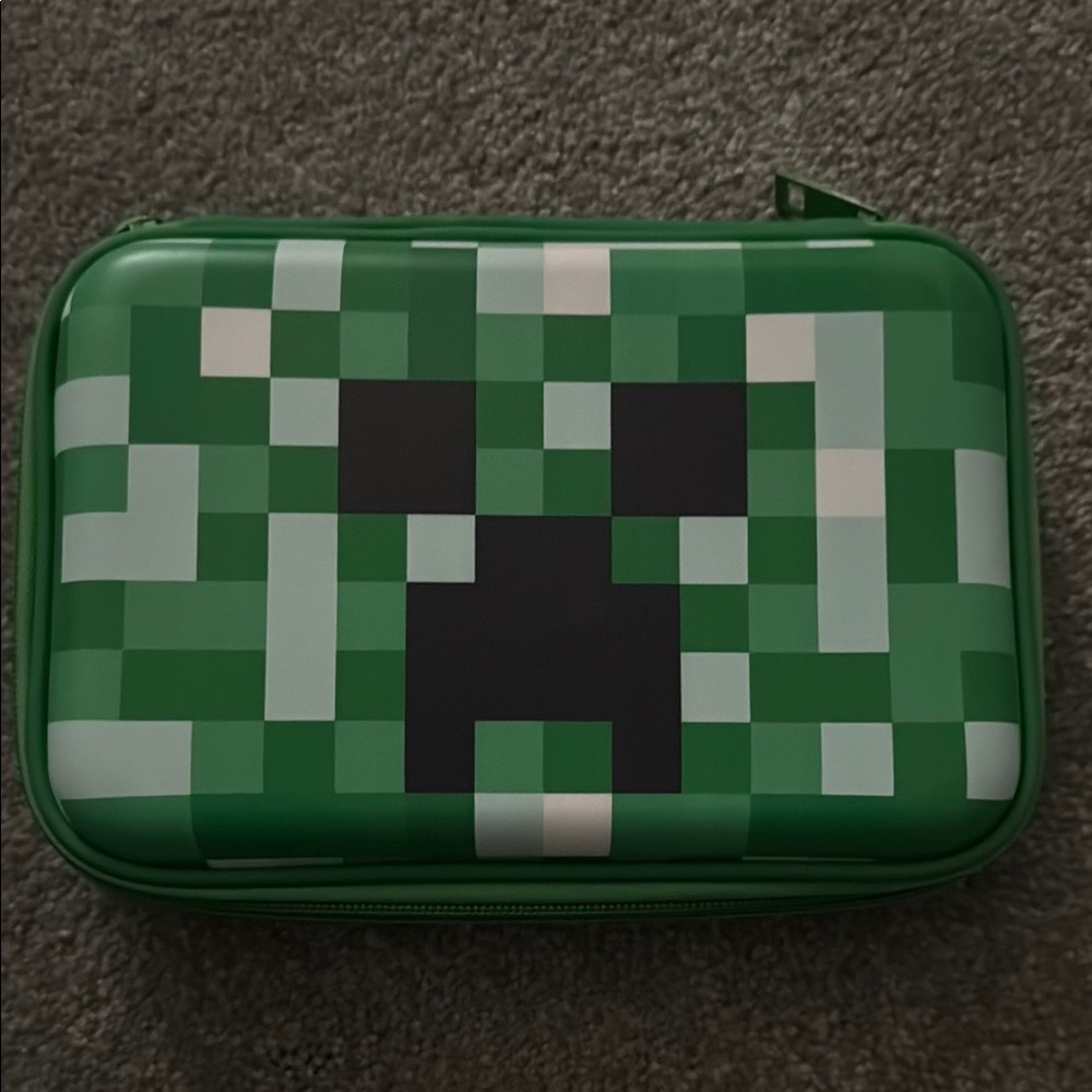 Green Minecraft Pixelated Creeper Case Like New